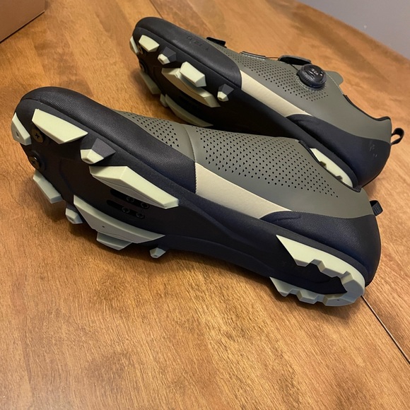 Fizik Terra Atlas Cycling Shoes Size 13.5 Army Green Gravel - Picture 6 of 8